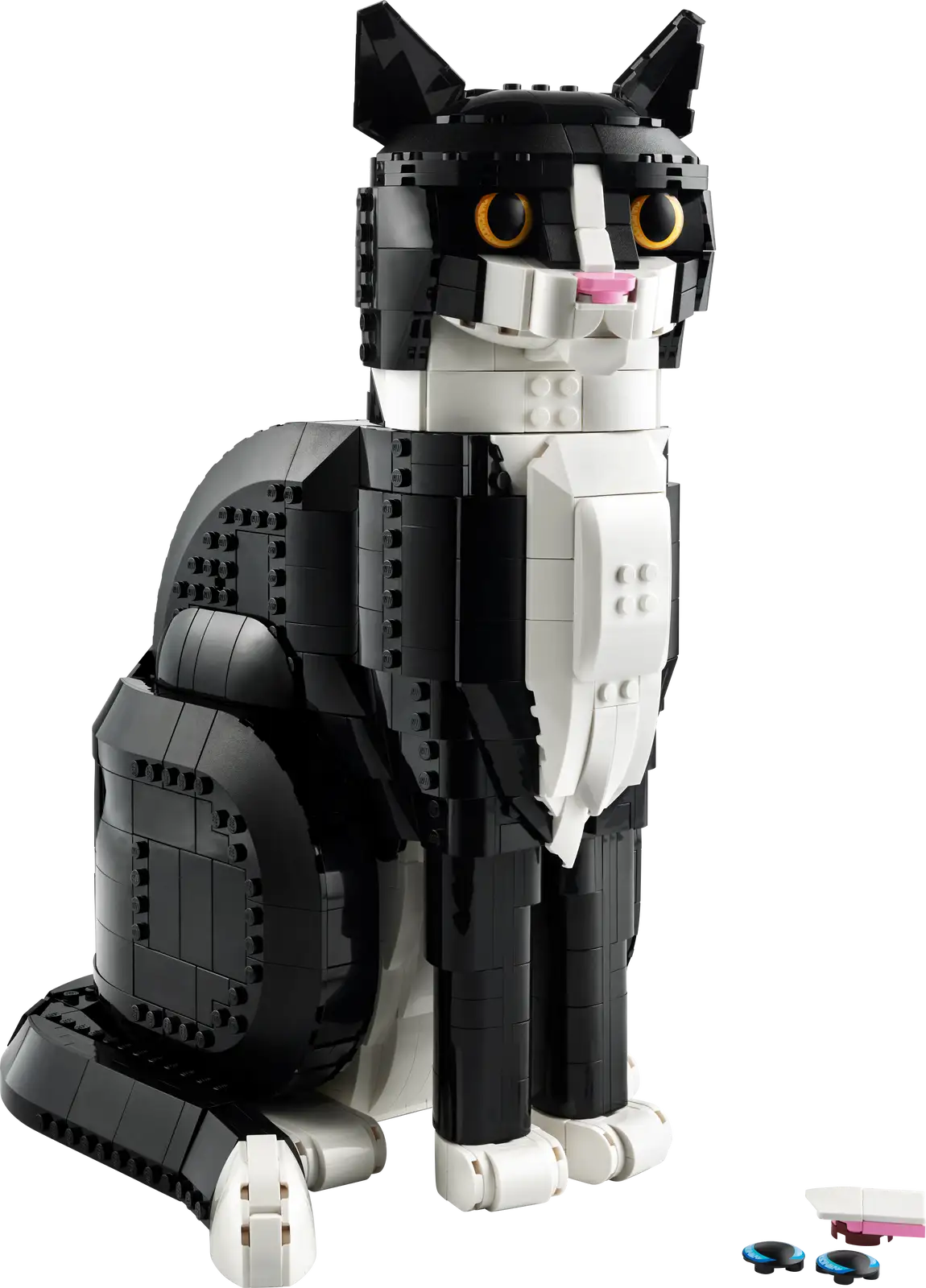 Reflecting popular cultures LEGO themesLEGO® Ideas: Tuxedo Cat 21349