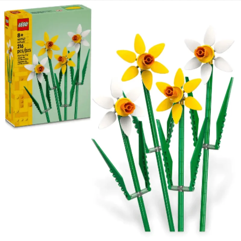 Fun-filled LEGO adventuresLEGO Botanical Collection Daffodils 40747