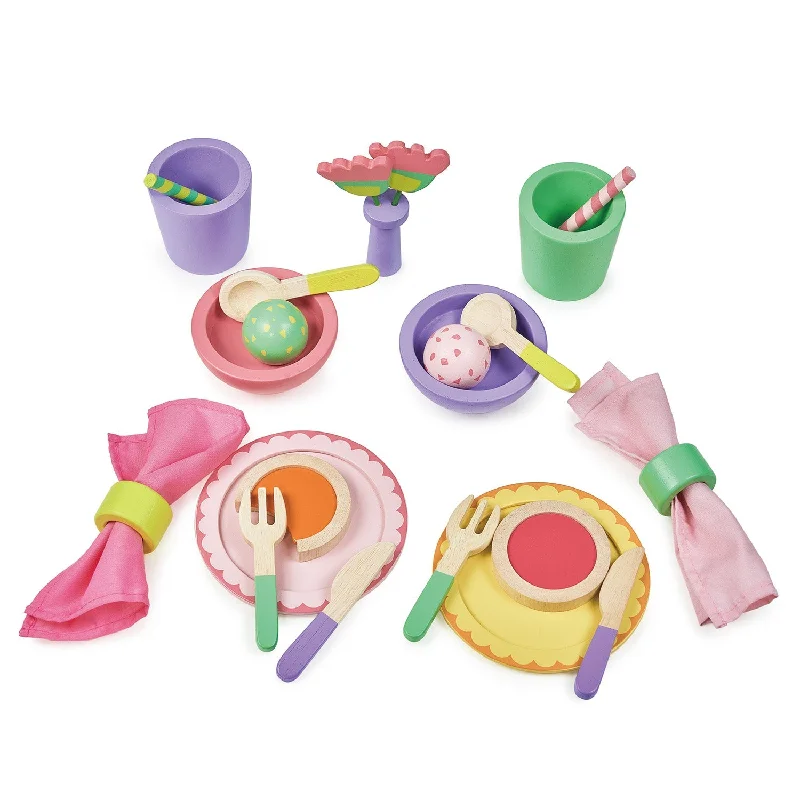 eco-conscious and sustainable wooden toys for children                   Party Time Lunch Set